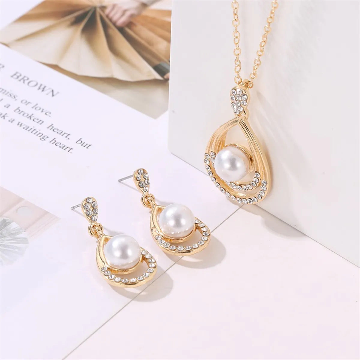 Pearl Jewelry Set Temperament Droplet Necklace Earrings Two Pieces Personality Elegant Bridal Earrings