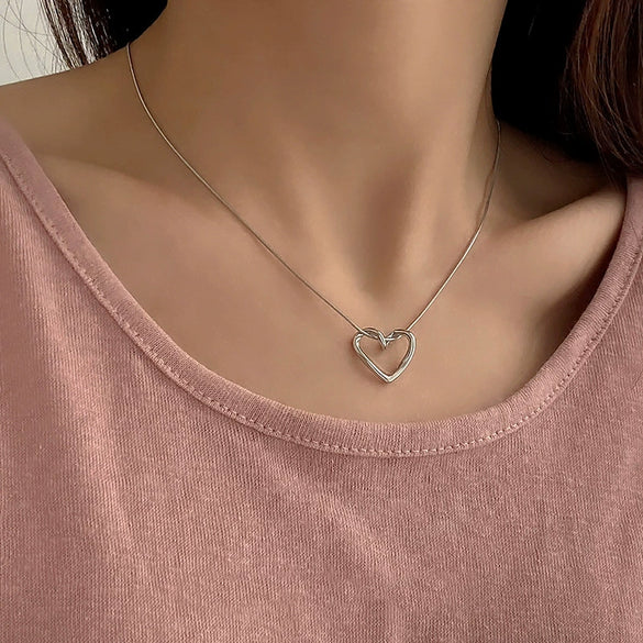 Pearl Necklace For Women Highend Light Luxury Heart Pendant Alloy Electroplating Design