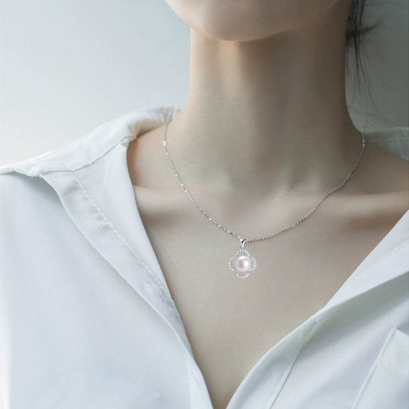 Pearl Pendant Necklace Four Leaf Clover Micro Inlaid Zircon Copper Plated Gold Jewelry
