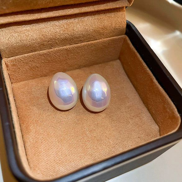 Pearl Round Geometric Alloy Earrings For Women With Gold Electroplated Silver Needle Light Luxury Retro Elegant All Match Design