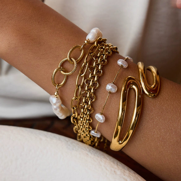 Pearl Stainless Steel Bracelet Geometric Style Electroplating Jewelry For Women
