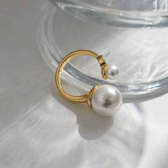 Pearl Zircon Inlaid Stainless Steel Geometric Ring For Women Light Luxury Electroplating Style