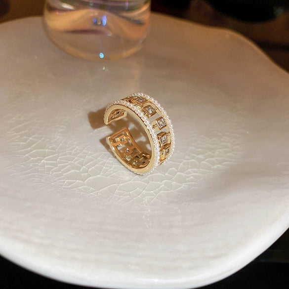 Pearl Zircon Splicing Butterfly Ring Real Gold Electroplated For Women With Animal Pattern