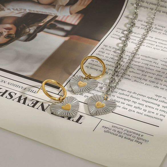Pendant Necklace Jewelry Stainless Steel Titanium Steel Heart Shaped Electroplated Gold And Silver Color Matching
