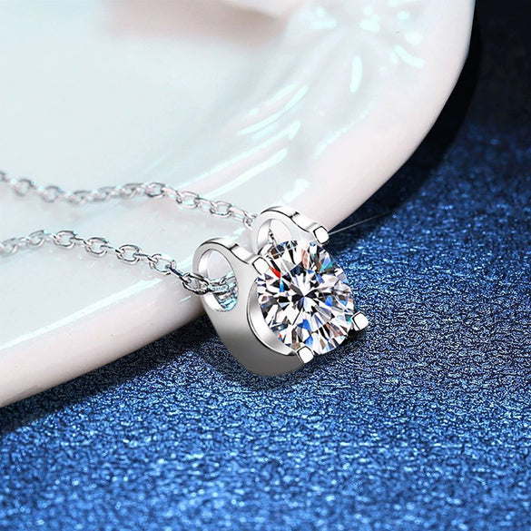 Pendant Necklace Moissanite Simulation Diamond S925 Silver Classic Cow Head Light Luxury