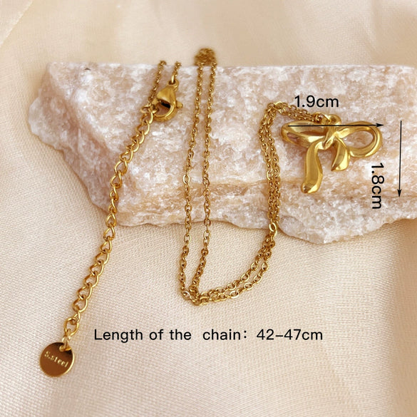 Pendant Necklace Stainless Steel Titanium Steel Ushape Retro Electroplating Jewelry