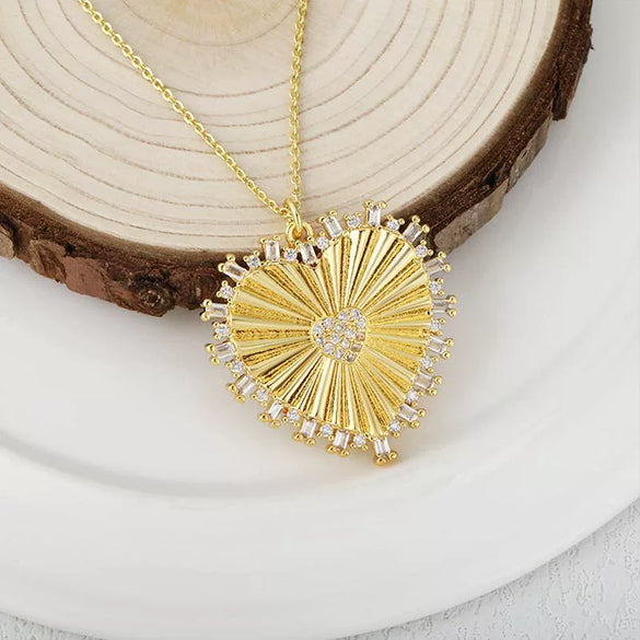 Pendant Necklace Women's Light Luxury Heart Highgrade Copper Real Gold Plated Inlaid Zircon