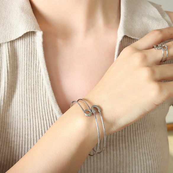Pin Opening Adjustable Women's Finger Ring And Bracelet Jewelry Set In Ins Style Made Of Titanium Steel With Electroplating