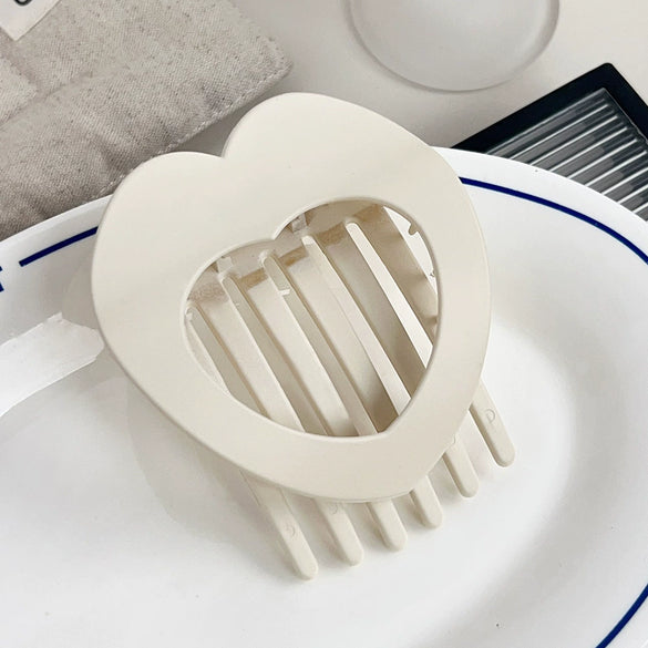Plastic Resin Love Shape Women's Hairpin Duckbill Clip With Baking Paint Simple Geometric Headwear Hair Accessories