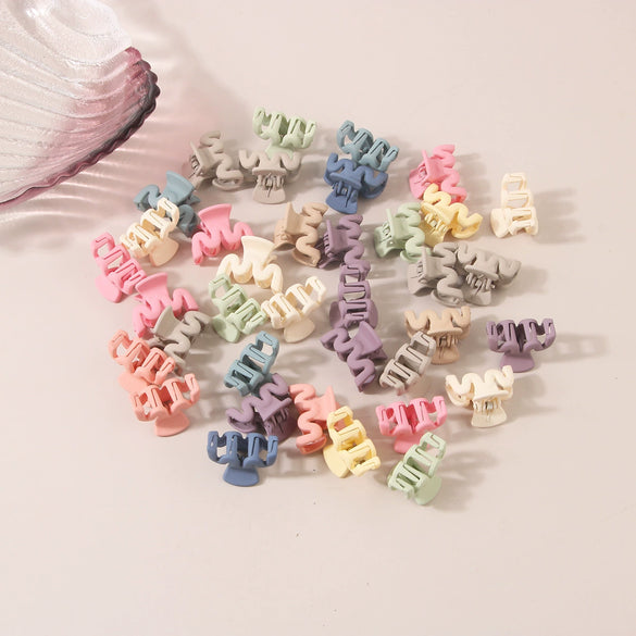 Plastic Resin Mini Small Grab Clip Hairpin With Baking Paint Geometric Style For Women