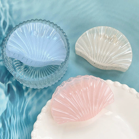 Plastic Resin Shell Hair Clip With Dolphin And Shark Shape Baking Paint Minimalist Style For Women