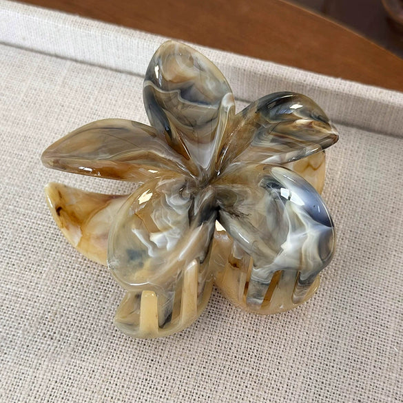 Plastic Women's Dopamine Sweet Flower Hair Claw Clip With Epoxy Treatment
