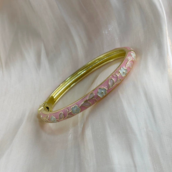 Plated Open Bracelet With Small Floral Design Modern Minimalist Fashion Jewelry For Daily Wear Wholesale Accessory