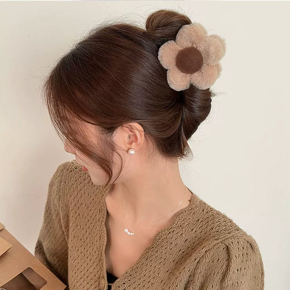 Plush Flocking Women's Hair Clip Little Fragrance Style Shark Clip