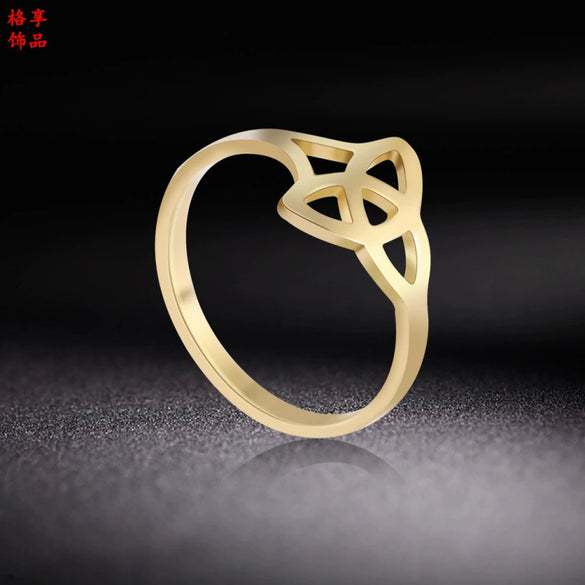 Polished Titanium Steel Geometric Heart Motif Ring For Women And Men Cartoon Style Jewelry