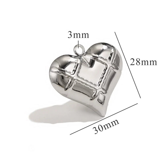 Polished Titanium Steel Three Dimensional Love Hollow Waterproof Pendant Electroplated Stainless Steel