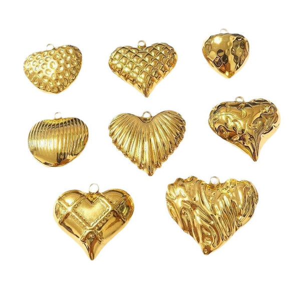 Polished Titanium Steel Three Dimensional Love Hollow Waterproof Pendant Electroplated Stainless Steel