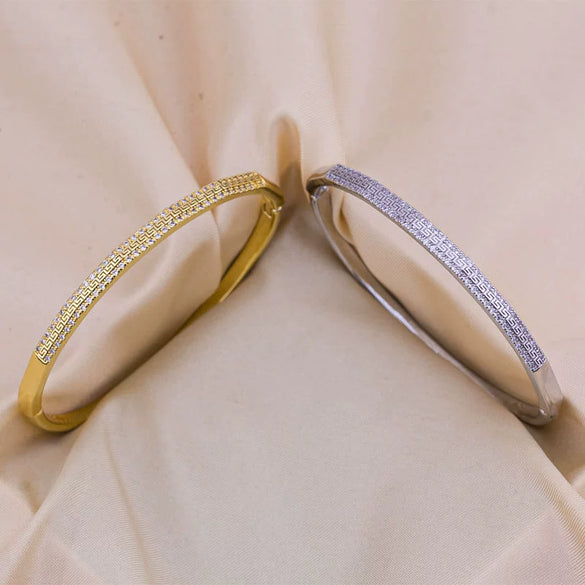 Popular Allmatch Elegant Light Luxury Bracelet For Men And Women Copper Electroplated