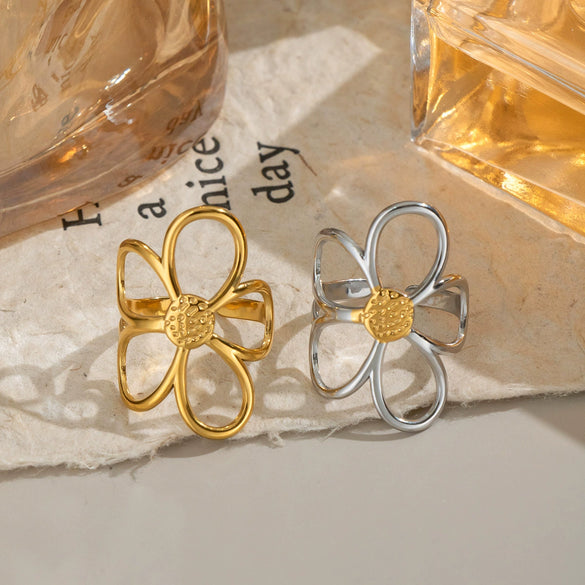 Popular Hollow Flower Stainless Steel Ring With Electroplating For Women High End Hand Jewelry Accessories