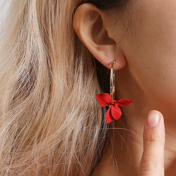 Popular Petal Asymmetric Geometric Circle Tassel Drop Stud Earrings For Women Alloy Material With Electroplating Treatment Flower Pattern