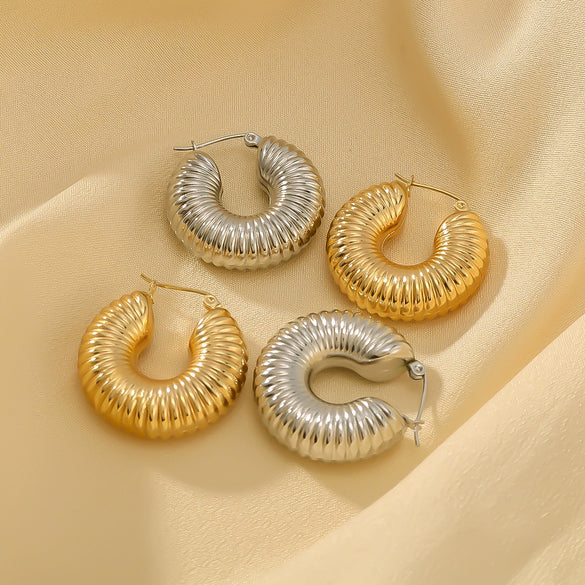 Popular Stainless Steel Gold Thread Hollow Geometric Earrings For Women With 18K Gold Titanium Steel And Electroplating