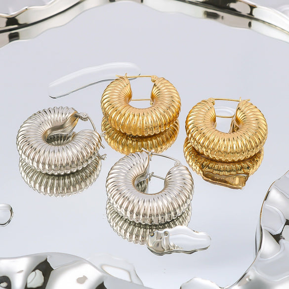 Popular Stainless Steel Gold Thread Hollow Geometric Earrings For Women With 18K Gold Titanium Steel And Electroplating