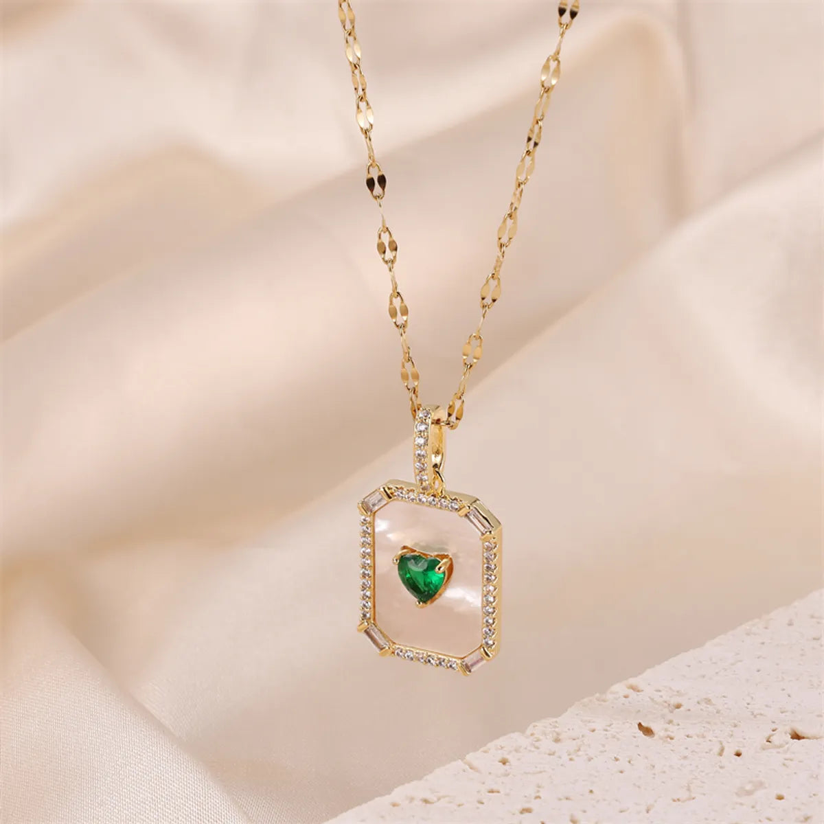 Princess Cute Commute Heart Shape Rectangle Stainless Steel Brass 18k Gold Plated Shell Zircon Pendant Necklace In Bulk