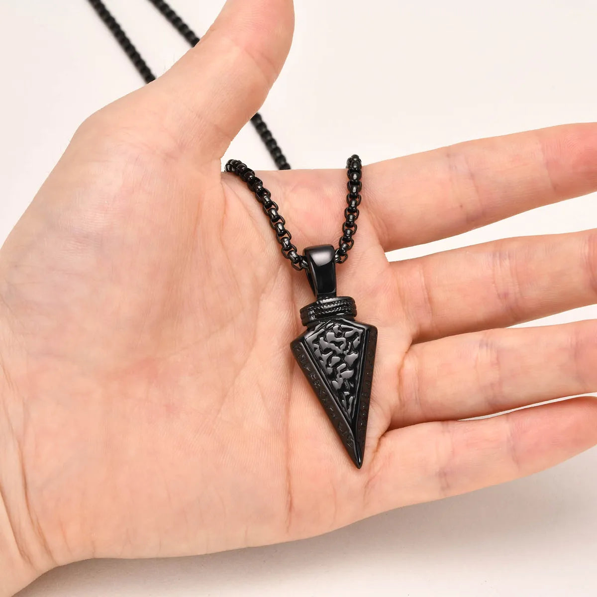 Punk Classic Style Arrow Stainless Steel Men'S Pendant Necklace