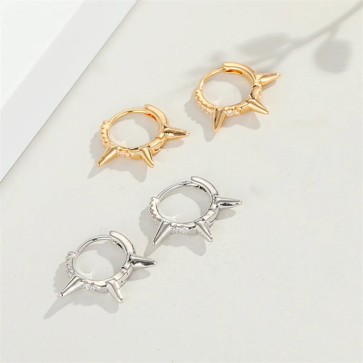 Punk  Style Micro-inlaid Zircon Small Earring Ear Buckle