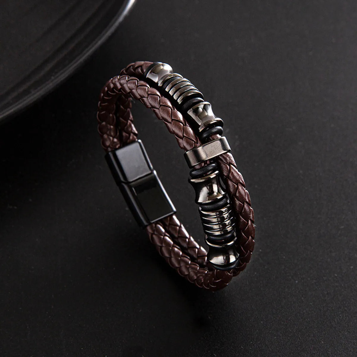 Punk Solid Color Stainless Steel Pu Leather Men'S Wristband