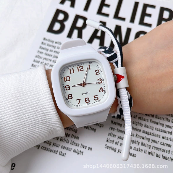 Quartz Digital Watch Metal Round Dial For Students Fashion Trend Wholesale