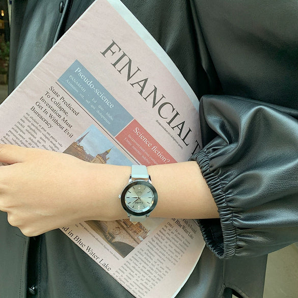 Quartz Watch Zinc Alloy Case Imitation Leather Strap Round Dial For Men And Women Couples