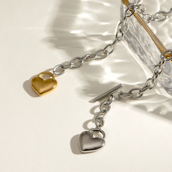 Quiet Design Stainless Steel Love Ot Buckle Necklace With Gold And Silver Color Matching Geometric Pattern Electroplating Treatment Niche Trend French Retro Style For Women