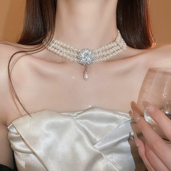 Real Gold Plated Imitation Pearl And Diamond Flower Necklace For Women Copper Pendant Clavicle Chain High Sense Niche Fashion Elegant Light Luxury High End Jewelry