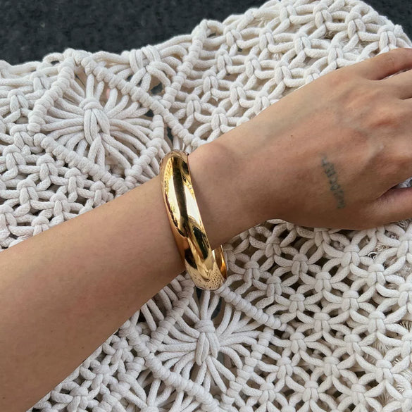 Retro Amber Smudged Acrylic Resin Wide Bracelet With Electroplating And Geometric Style
