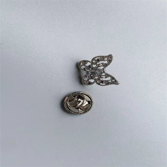 Retro Blue Crystal Alloy Antirunning Light Buckle Brooch With Flower Pattern Electroplated For Women