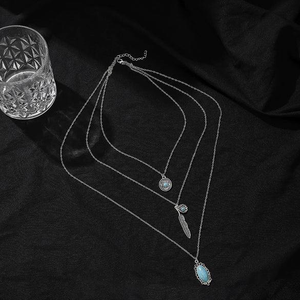 Retro Bohemian Style Turquoise Feather Carved 3 Layer Necklace With Alloy Material And Electroplating Treatment Geometric Pattern