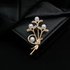 Retro Brooch Zinc Alloy Crystal Pearl Flower Diamondencrusted Electroplated Clothing Accessories