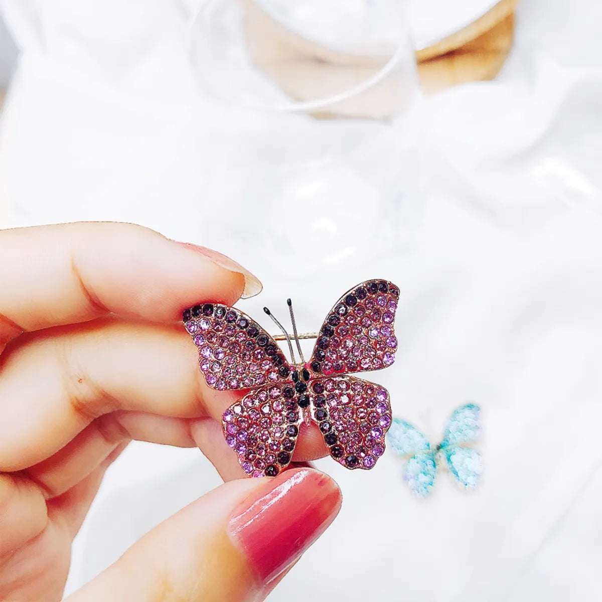 Retro Butterfly Alloy Inlay Zircon Women'S Brooches