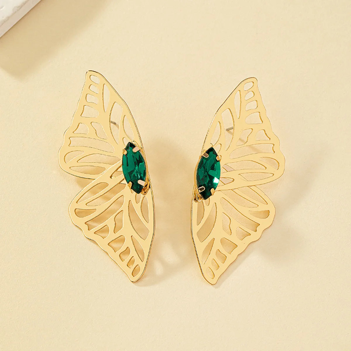 Retro Butterfly Alloy Plating Inlay Gem Women'S Ear Studs