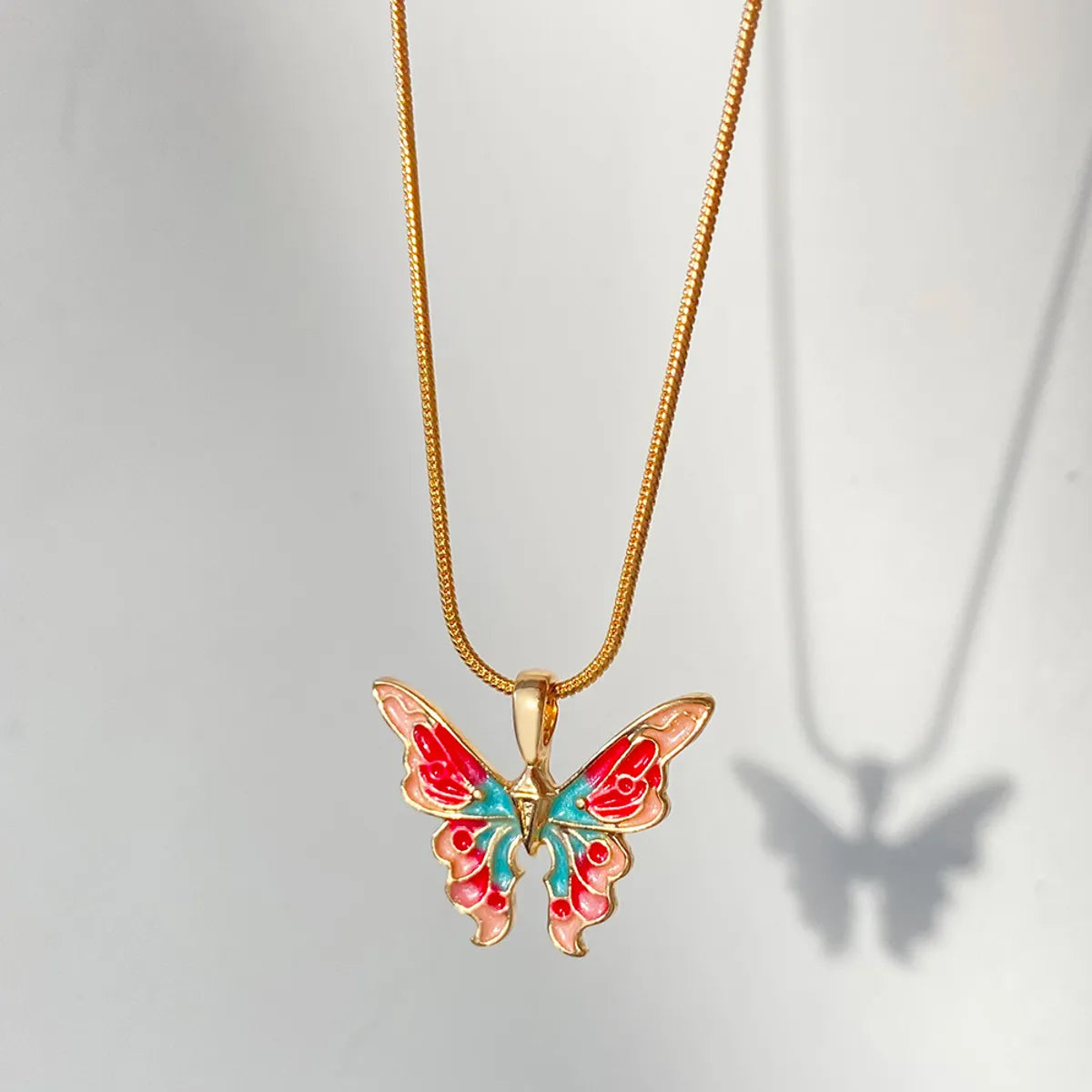 Retro Butterfly Alloy Women'S Pendant Necklace 1 Piece