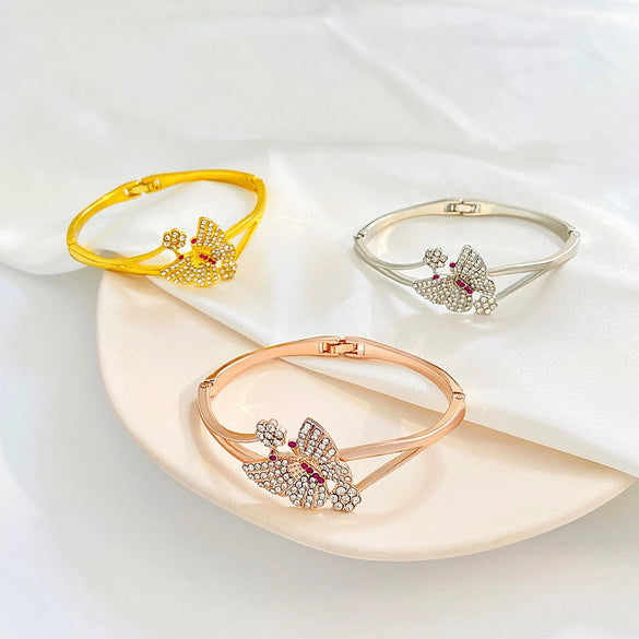 Retro Butterfly Bracelet For Women In Alloy With Full Diamond Design