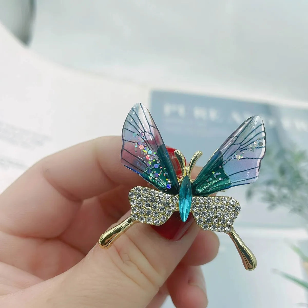 Retro Butterfly Imitation Pearl Alloy Rhinestone Women'S Brooches