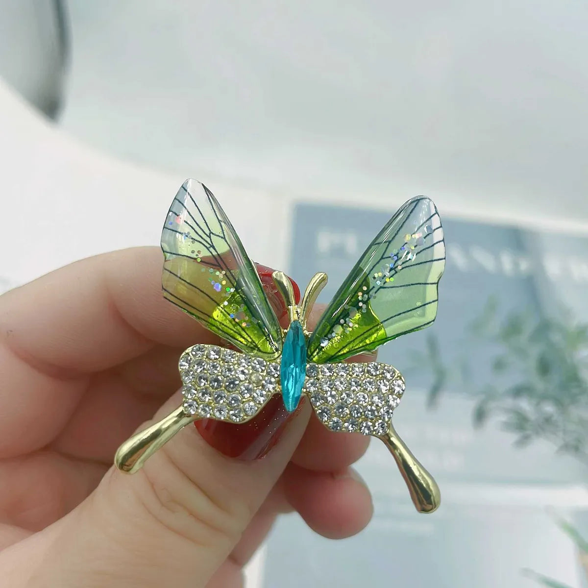 Retro Butterfly Imitation Pearl Alloy Rhinestone Women'S Brooches