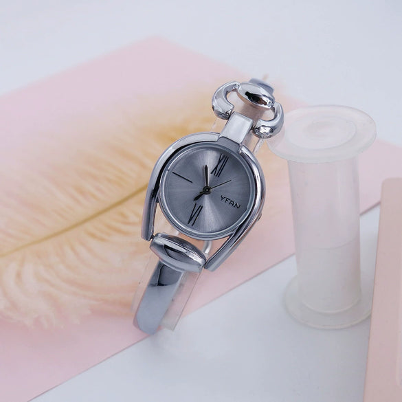 Retro Button Ring Women's Alloy Bracelet Watch Casual Fashion Quartz Round Dial