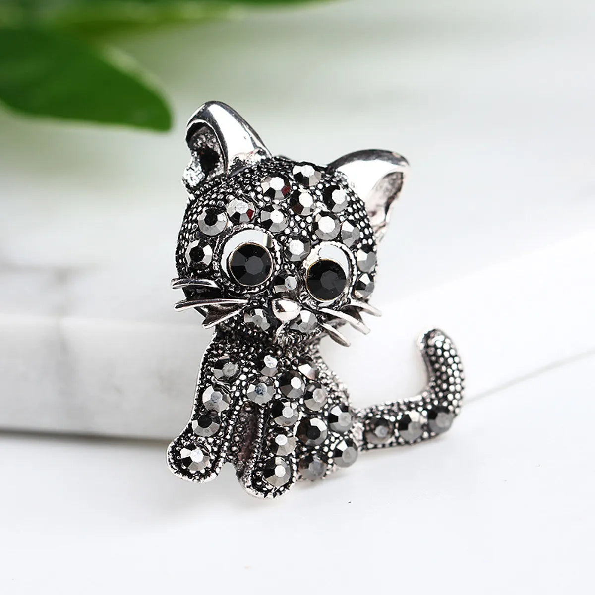 Retro Cat Alloy Plating Rhinestones Unisex Brooches