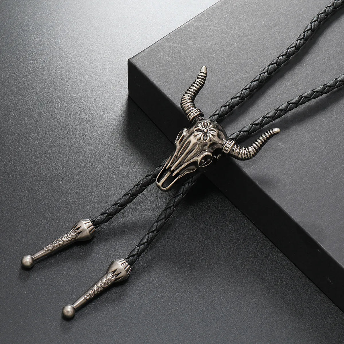 Retro Cattle Eagle Pu Leather Alloy Men'S Bolo Tie Necklaces