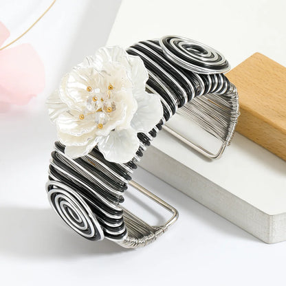 Retro Classic Style Flower Alloy Plating Women'S Bangle