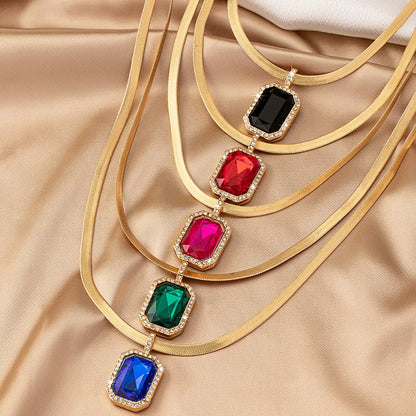 Retro Classic Style Rectangle Alloy Plating Inlay Gem Rhinestones Women's Pendant Necklace