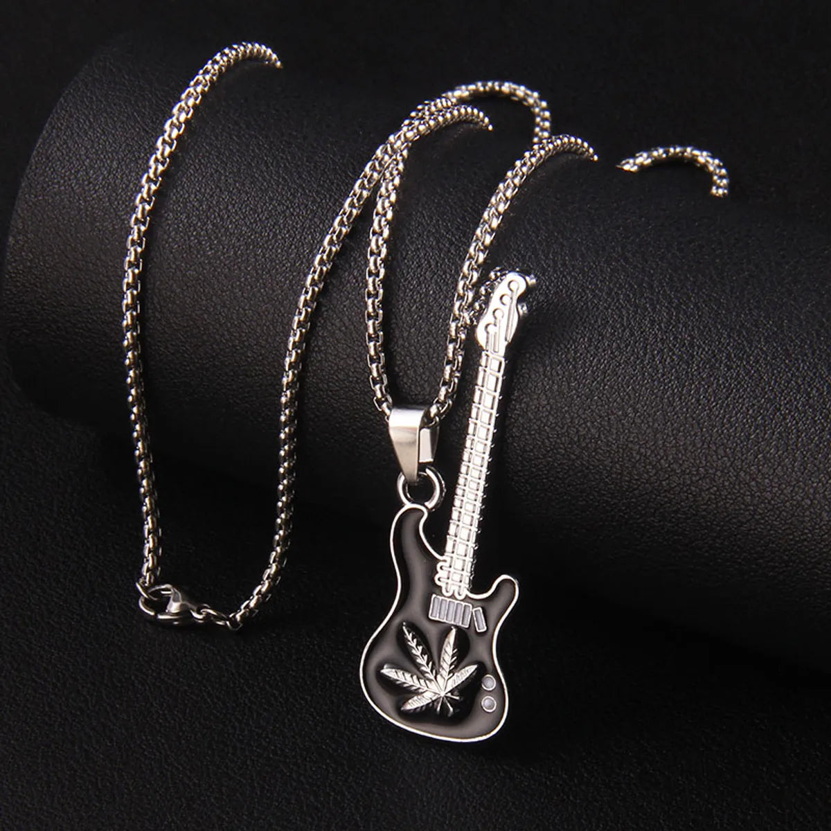 Retro Commute Guitar Maple Leaf Stainless Steel Alloy Enamel Unisex Pendant Necklace